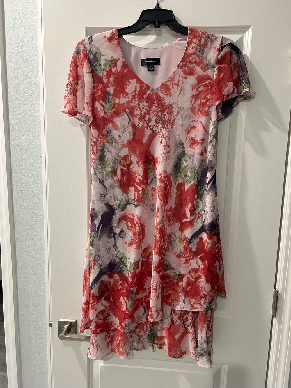 R&M Richards Floral V-Neck Top in Pink and Red